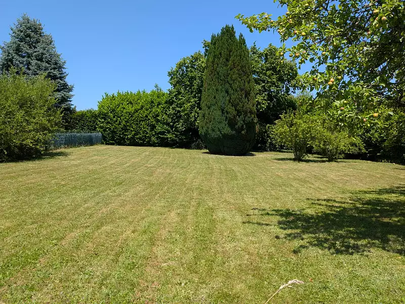 Terrain à bâtir, 800 m² - Beaune Les Mines (87280)