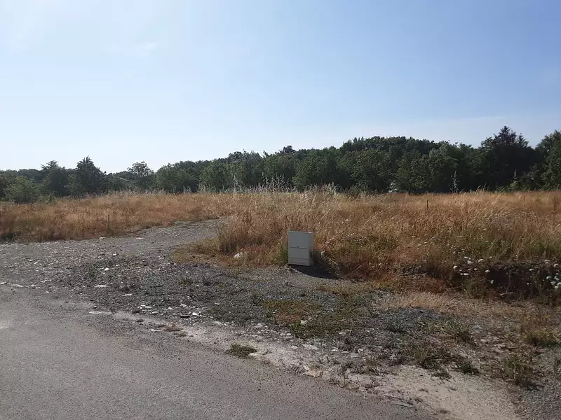 Terrain à bâtir, 776 m² - Les Garennes sur Loire (49610)