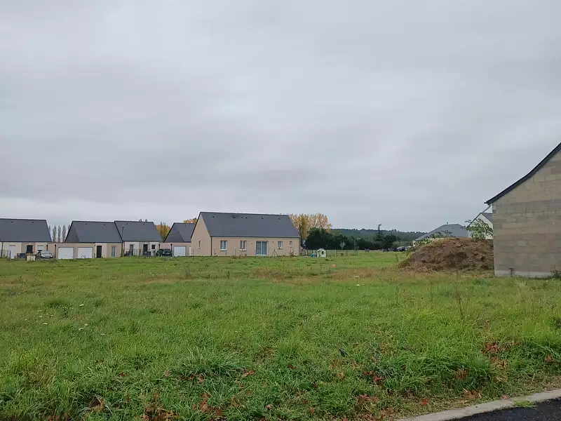 Terrain à bâtir, 794 m² - Allonnes (49650)