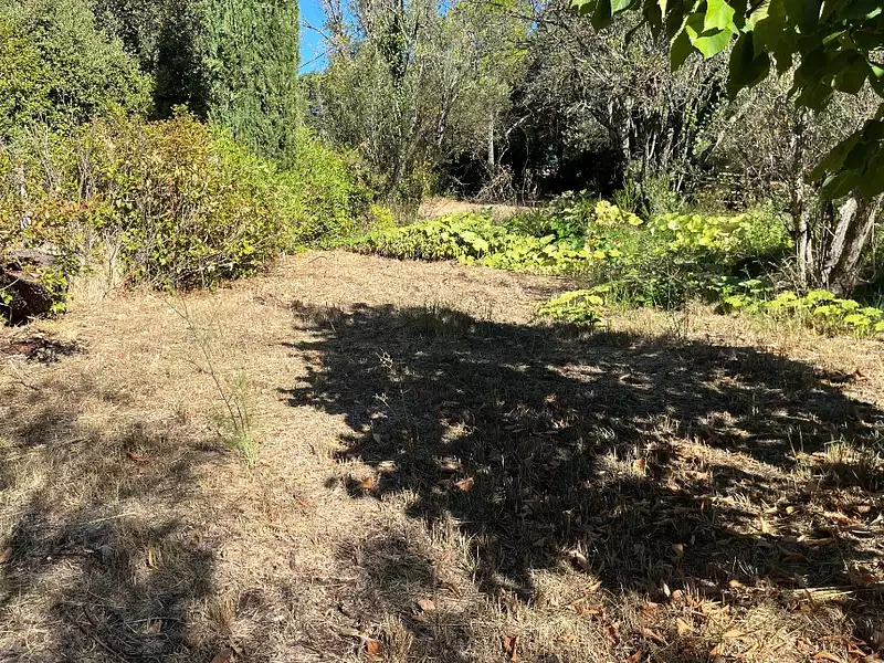 Terrain à bâtir, 700 m² - Carqueiranne (83320)