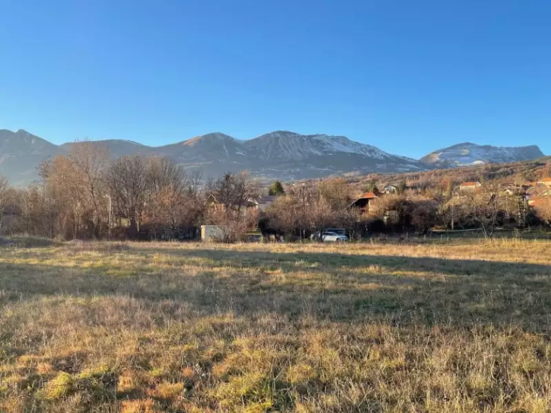 Terrain à bâtir, 590 m² - Gap (05000)