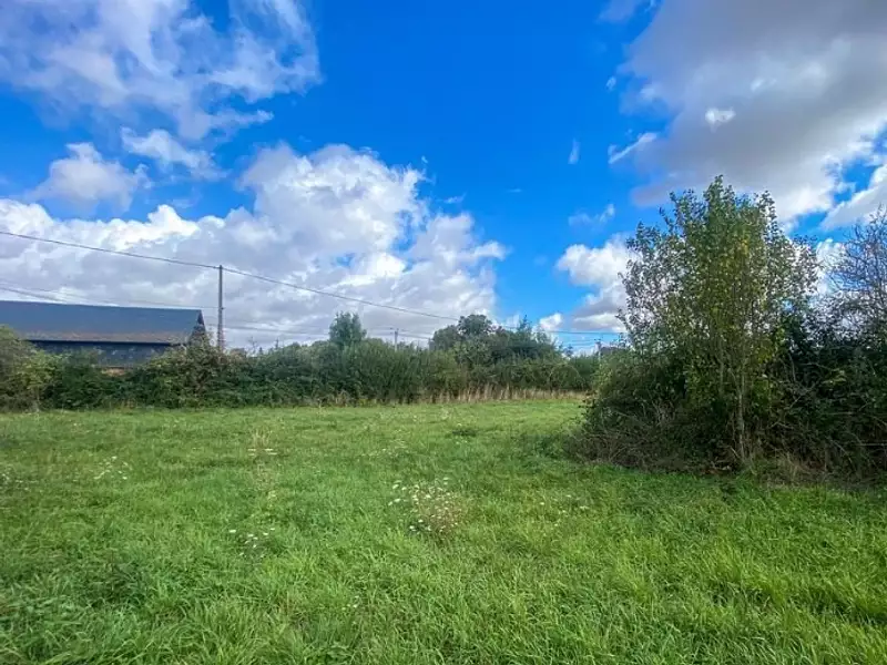 Terrain à bâtir, 900 m² - Burey (27190)