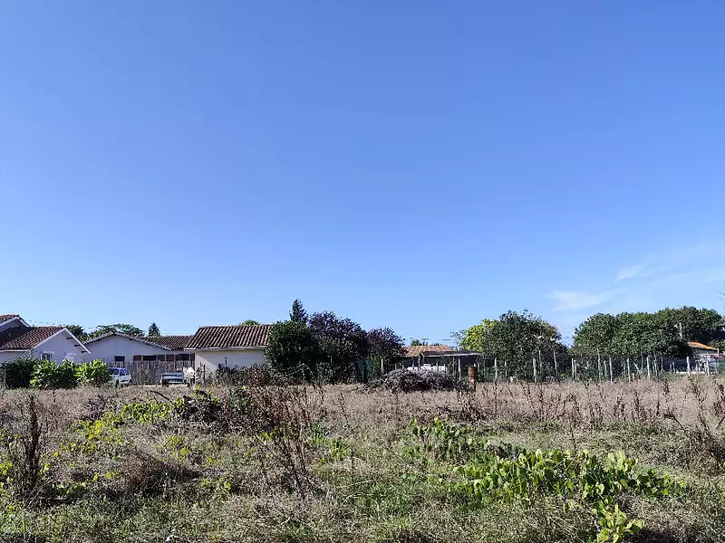 Terrain à bâtir, 530 m² - Gaillan-en-Médoc (33340)