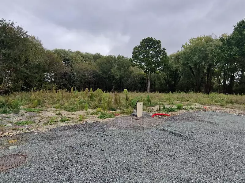 Terrain à bâtir, 398 m² - Luynes (37230)