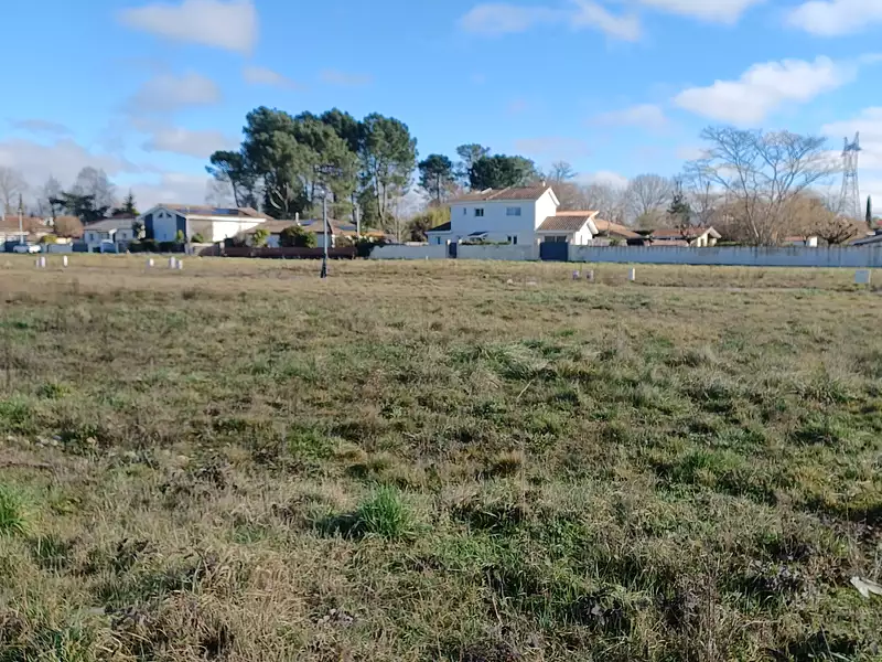 Terrain à bâtir, 449 m² - Vayres (33870)