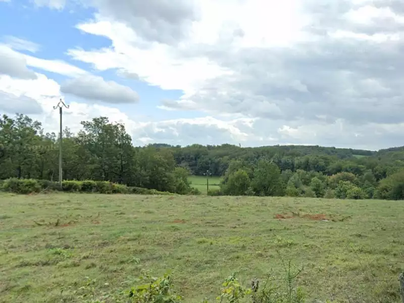 Terrain à bâtir, 2 000 m² - Turenne (19500)