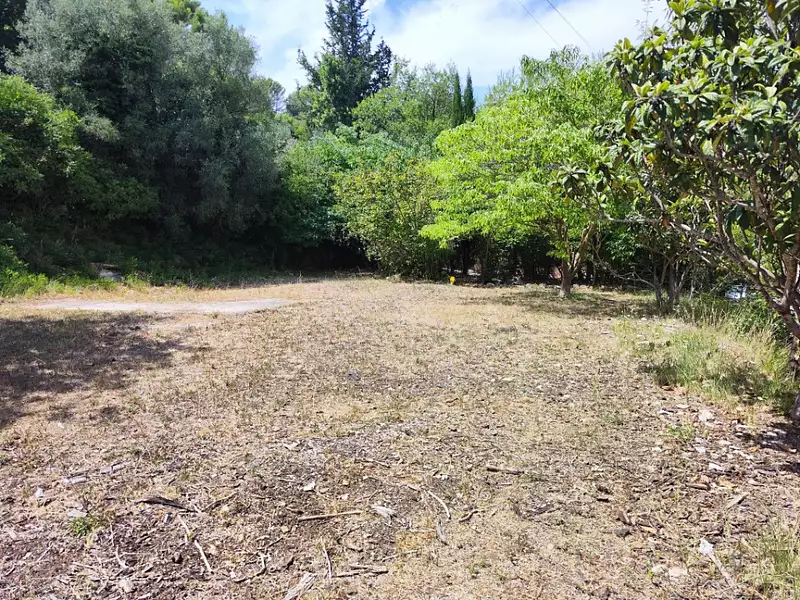 Maison neuve, 100 m² - Cuers (83390)