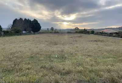 Terrain à bâtir, 1 800 m²