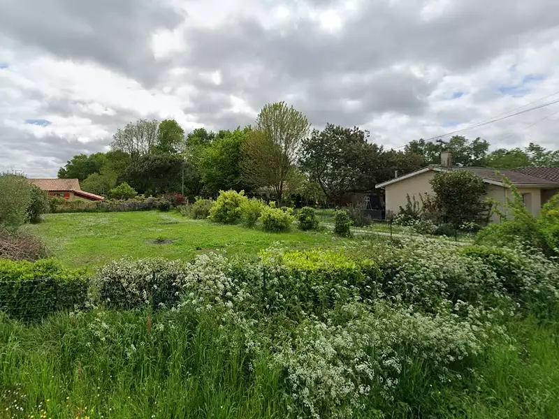 Terrain à bâtir, 448 m² - La Lande-de-Fronsac (33240)