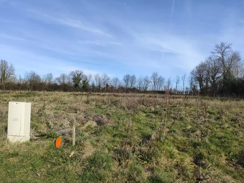 Terrain à bâtir, 593 m² - Genneville (14600)