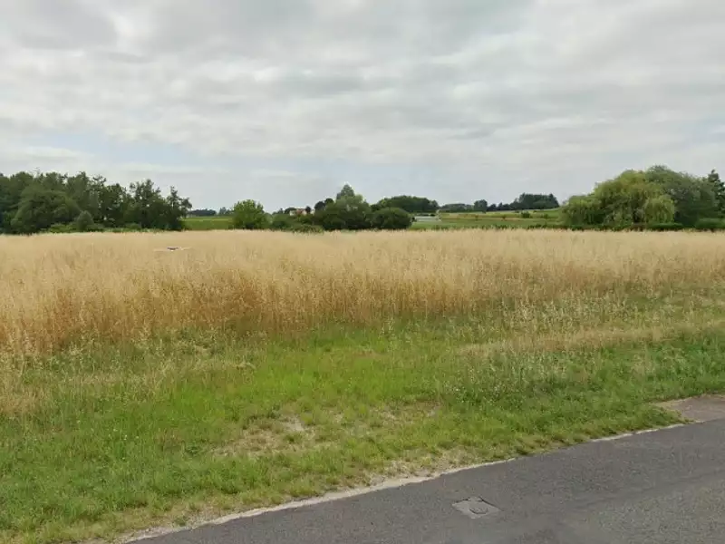 Terrain à bâtir, 1 359 m² - Pugnac (33710)