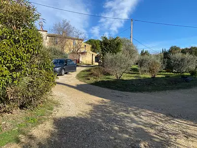 Terrain à bâtir, 700 m²