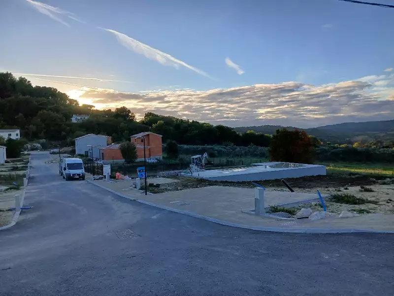 Terrain à bâtir, 315 m² - Rognes (13840)