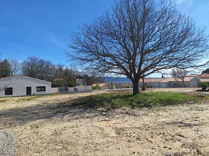 Terrain à bâtir, 418 m² - La Brillanne (04700)