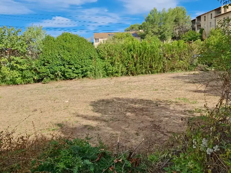 Terrain à bâtir, 183 m² - Pertuis (84120)