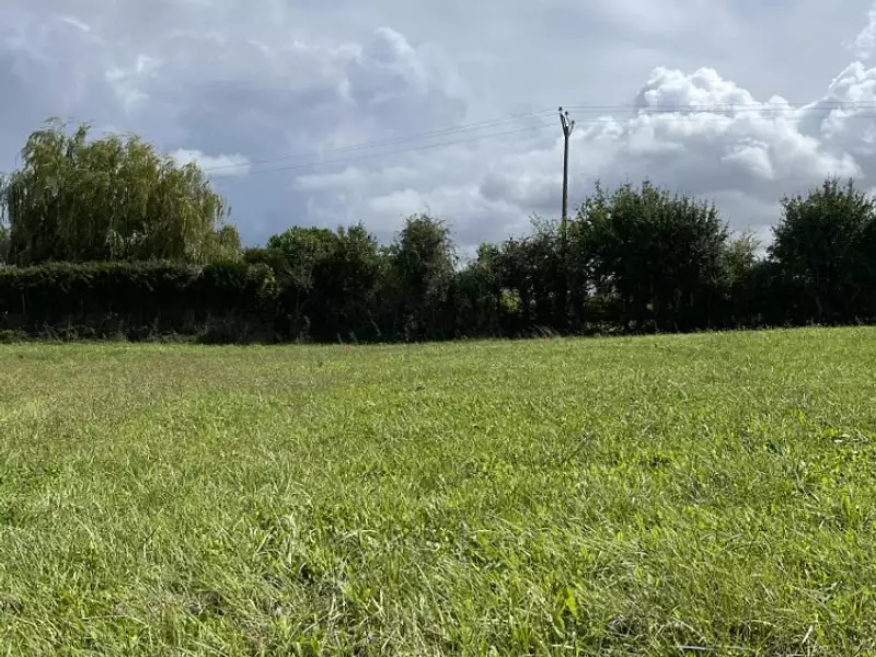 Terrain à bâtir, 426 m² - Saint-Paterne - Le Chevain (72610)