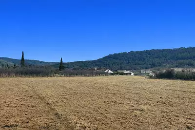 Terrain à bâtir, 832 m²