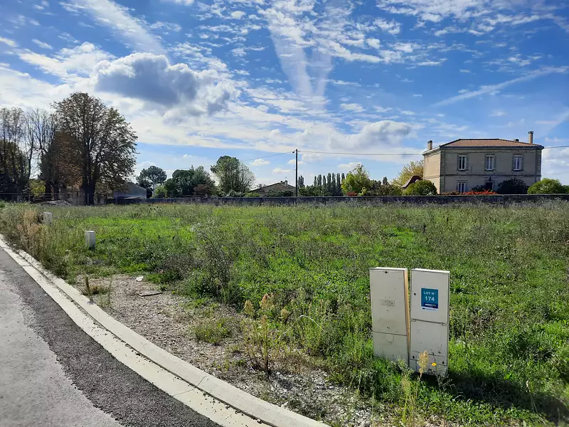 Terrain à bâtir, 319 m² - Saint-André-de-Cubzac (33240)