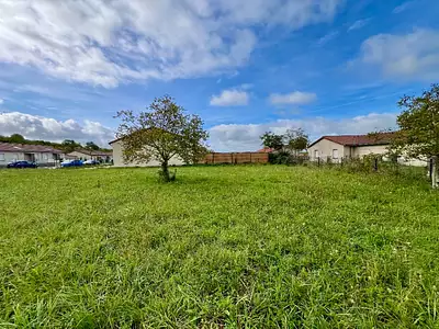 Terrain à bâtir, 775 m²