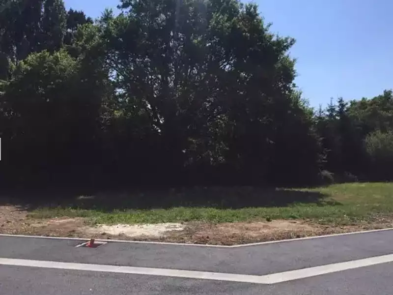 Terrain à bâtir, 411 m² - Maisdon-sur-Sèvre (44690)