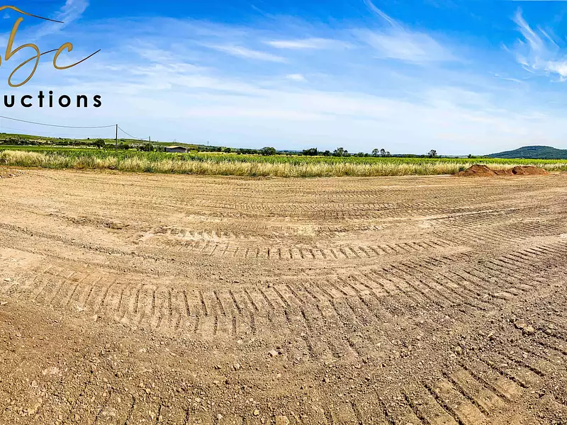 TERRAIN 231 m² - Montady (34310)