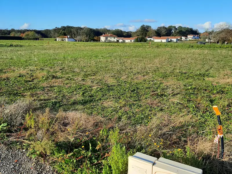 Terrain à bâtir, 680 m² - Préchacq-les-Bains (40465)