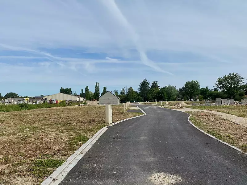 Terrain à bâtir, 730 m² - Boulay-les-Barres (45140)