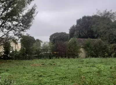 Terrain à bâtir, 600 m²