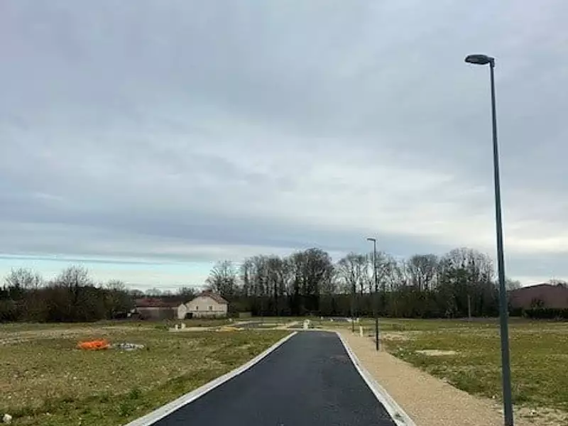 Terrain à bâtir, 940 m² - Luyères (10150)