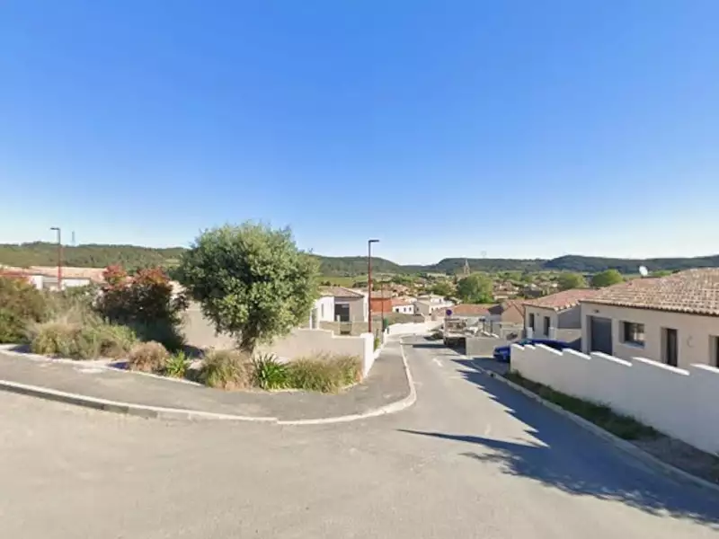 Terrain à bâtir, 700 m² - Cruzy (34310)