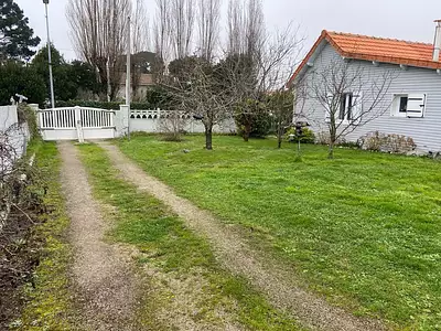 Terrain à bâtir, 184 m²