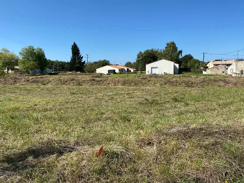 Terrain à bâtir, 723 m² - Le Mung (17350)