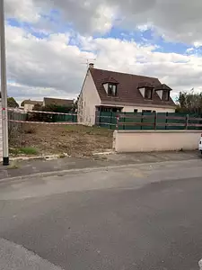 Terrain à bâtir, 325 m²