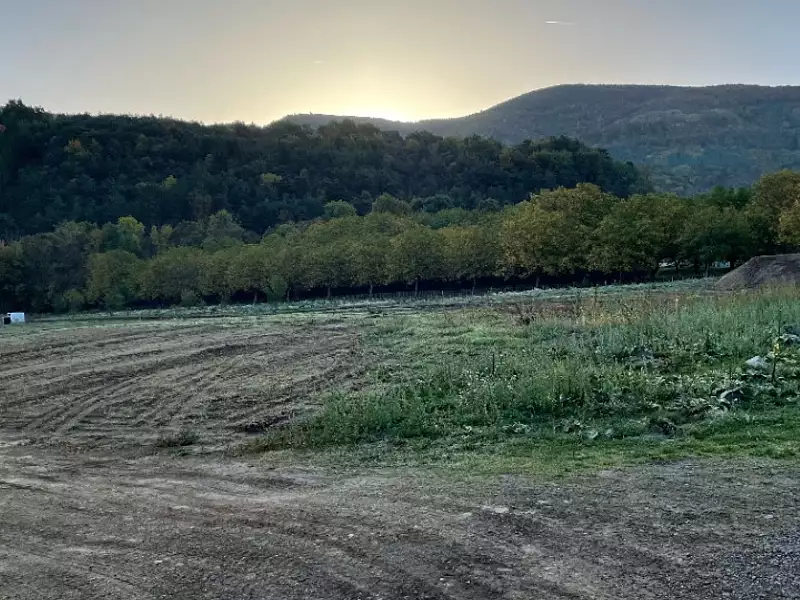 Terrain à bâtir, 760 m² - Saint-Etienne-le-Laus (05130)