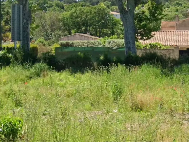 Terrain à bâtir, 300 m² - Peyrolles-en-Provence (13860)