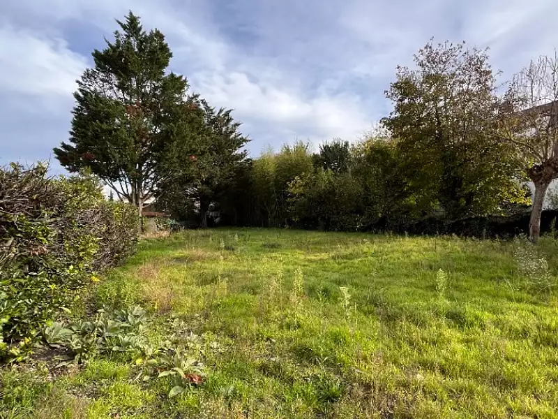 Terrain à bâtir, 305 m² - Bordeaux (33200)