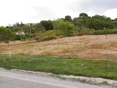 Terrain à bâtir, 811 m²