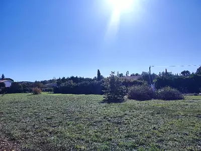 Terrain à bâtir, 1 100 m²