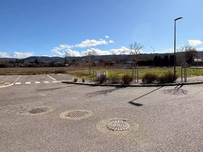 Terrain à bâtir, 350 m² - Revel (31250)