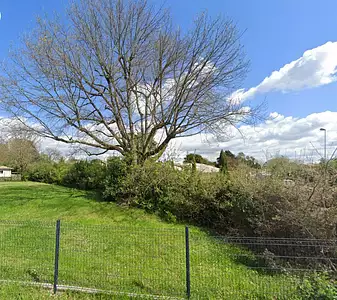 Terrain à bâtir, 305 m²