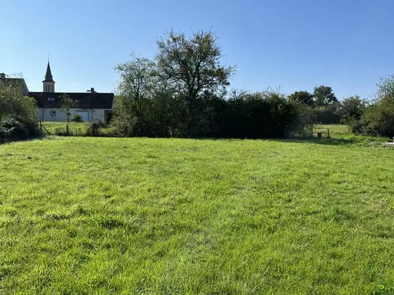 Terrain à bâtir, 645 m² - Mamers (72600)