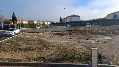 Terrain à bâtir, 297 m²