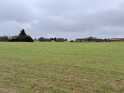 Terrain à bâtir, 1 500 m²