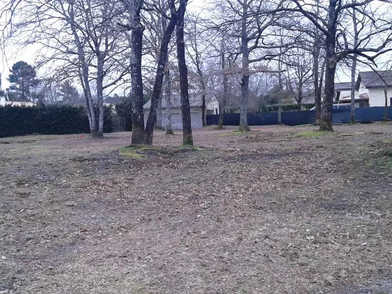 Terrain à bâtir, 500 m² - Saint-Médard-en-Jalles (33160)