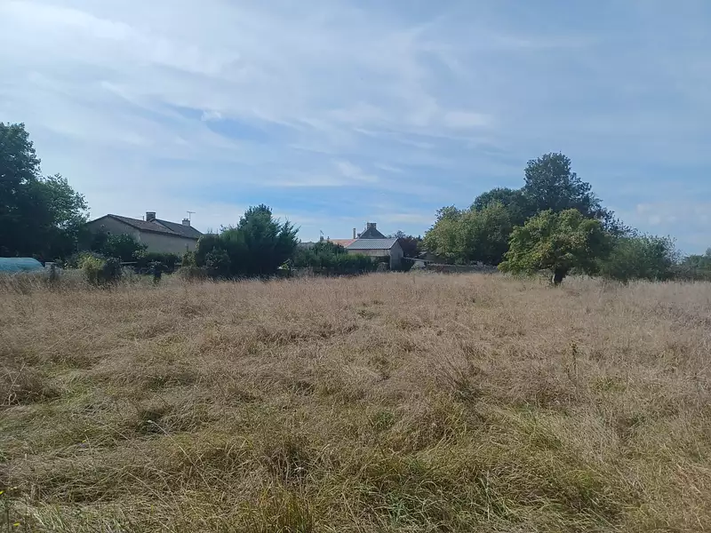Terrain à bâtir, 1 281 m² - Poitiers (86000)