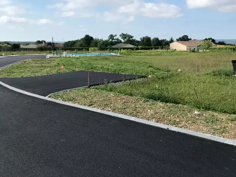 Terrain à bâtir, 536 m² - Ruelle-sur-Touvre (16600)
