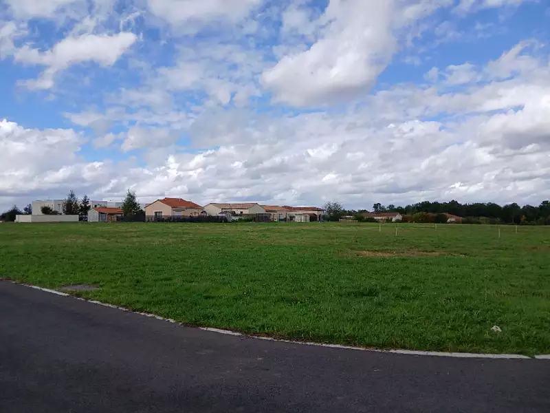 Terrain à bâtir, 831 m² - Marsac-sur-l'Isle (24430)