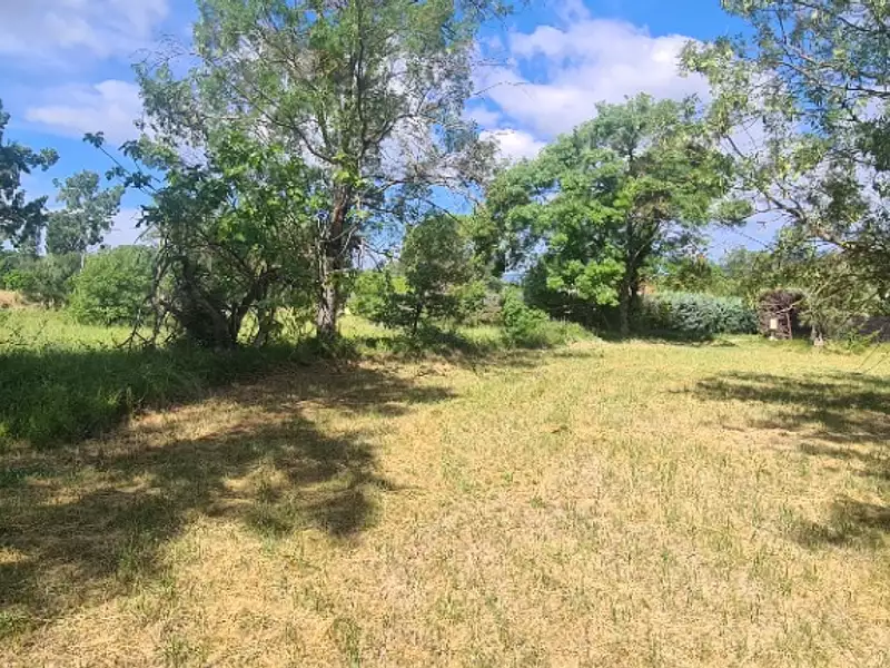 Terrain à bâtir, 1 000 m² - Tourrettes (83440)