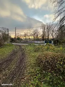 Terrain à bâtir, 750 m²