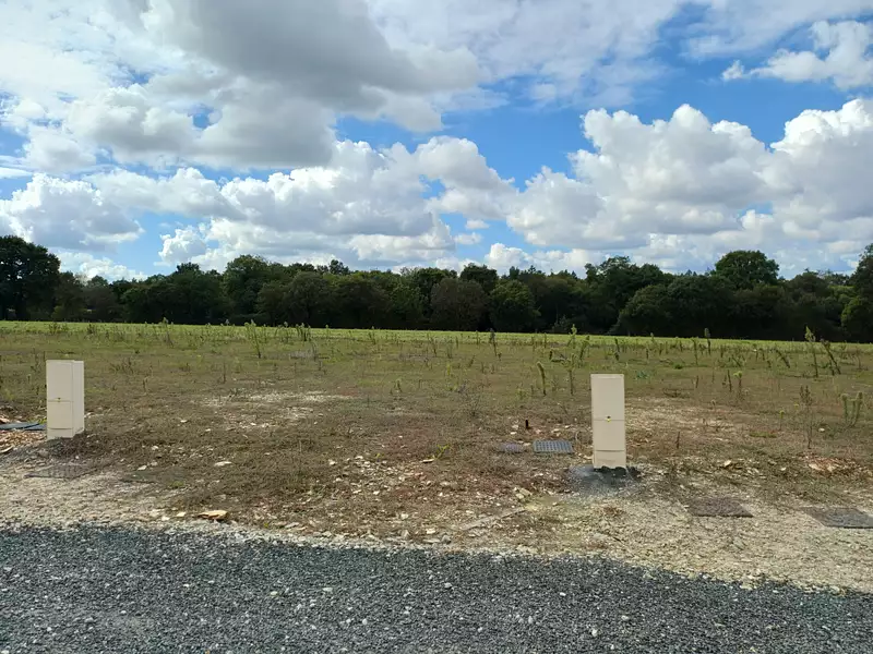 Terrain à bâtir, 420 m² - Landeronde (85150)